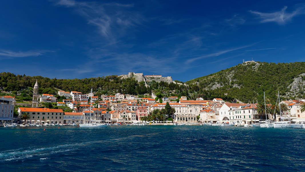 Hvar havn - kroatisk skrgrd