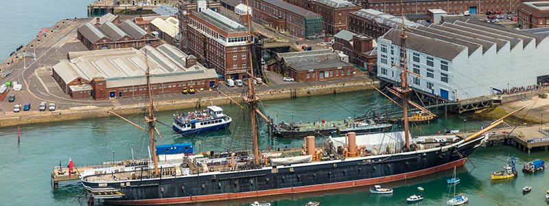 Krigsskibet HMS Victory i The Historic Dockyard