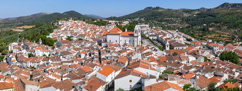 Autentisk bymiljø ved Castelo de Vide, Portugal