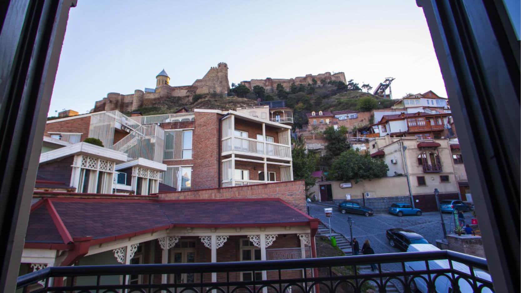 Udsigt fra hotellet Tbilisi Old Meidan