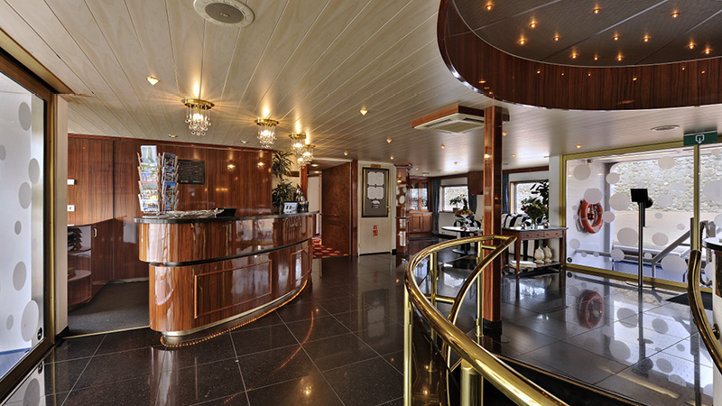 Foyer og reception på MS Crucevita