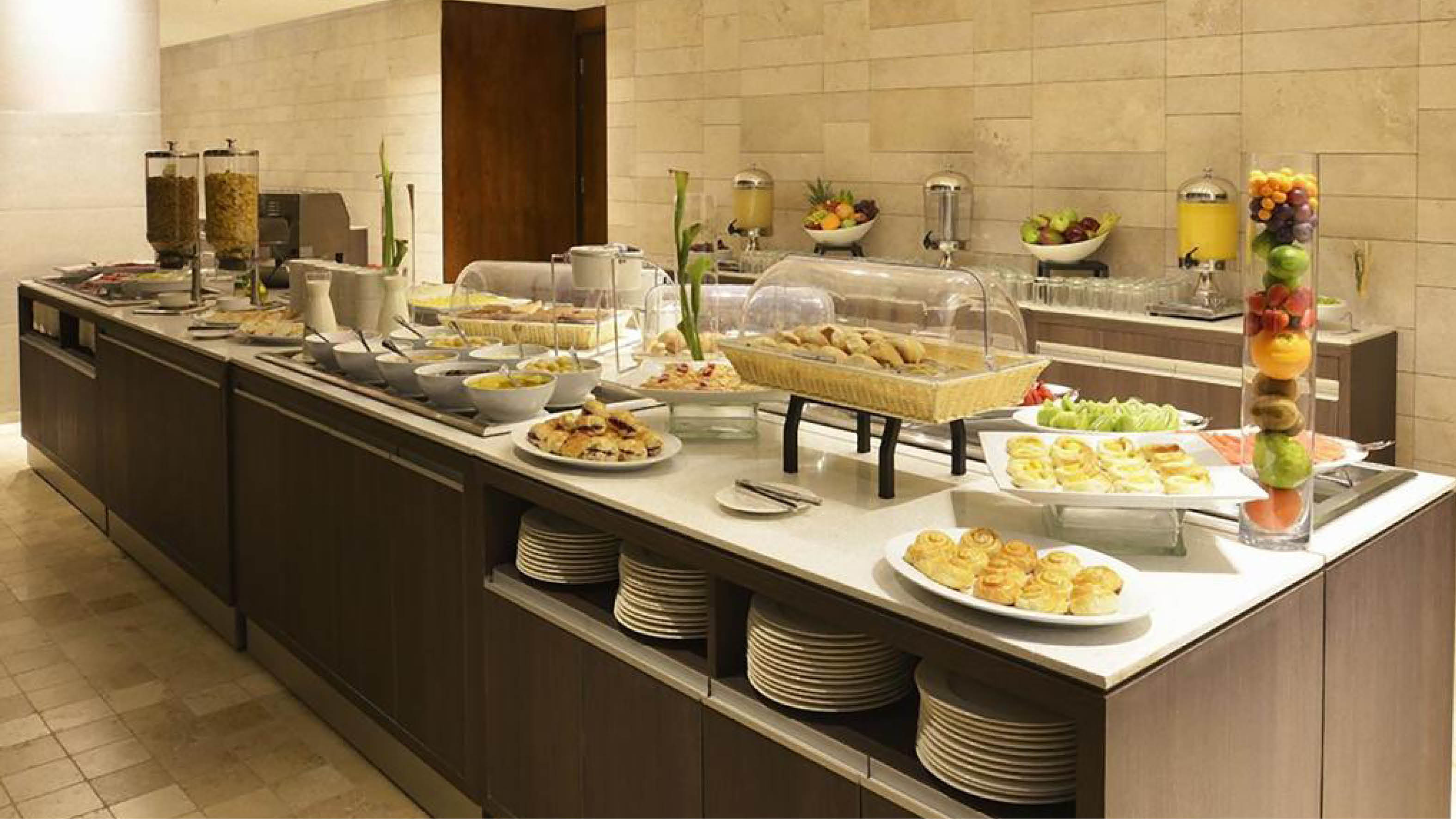 Buffet p Hotel Plaza el Bosque nueva las condes