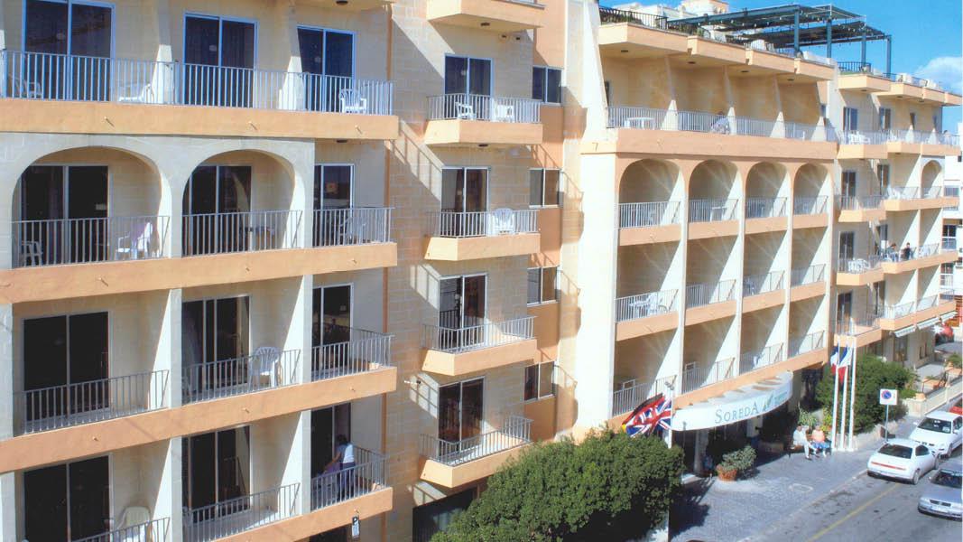 Facade og vrelse p Hotel Soreda, Malta