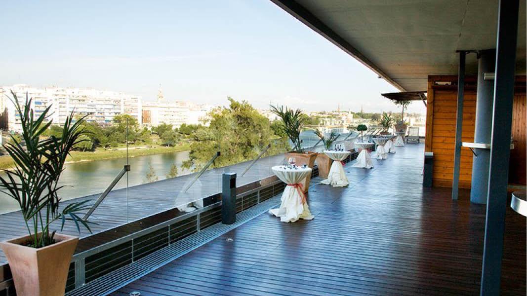 Terrasse med udsigt p Hotel Ribera de Triana, Sevilla